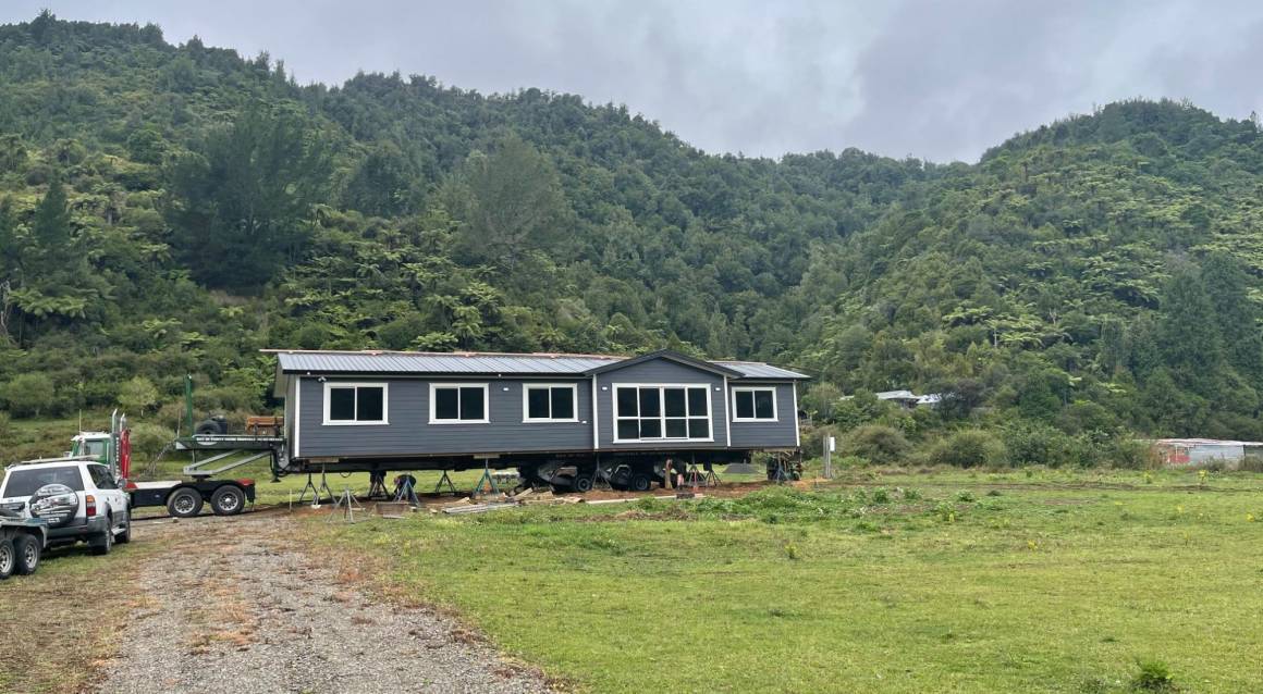 Weka 4 Bedroom - 2 Bathrooms