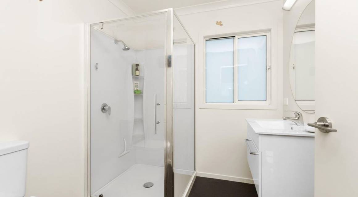 Modified Kiwi 3 Family Bathroom